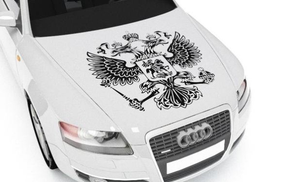 Герб на капоте авто