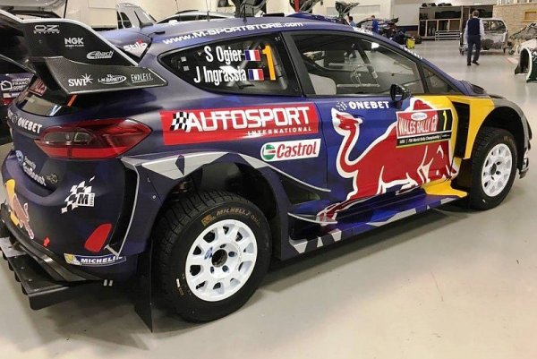 Гоночные наклейки