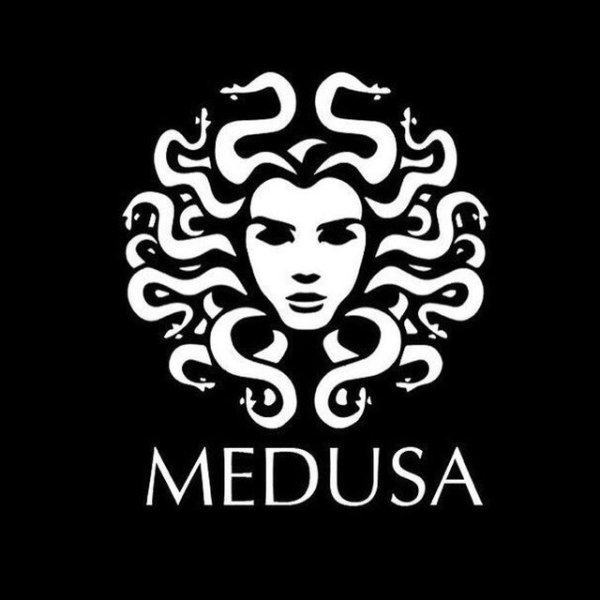 Античная статуя медузы Горгоны