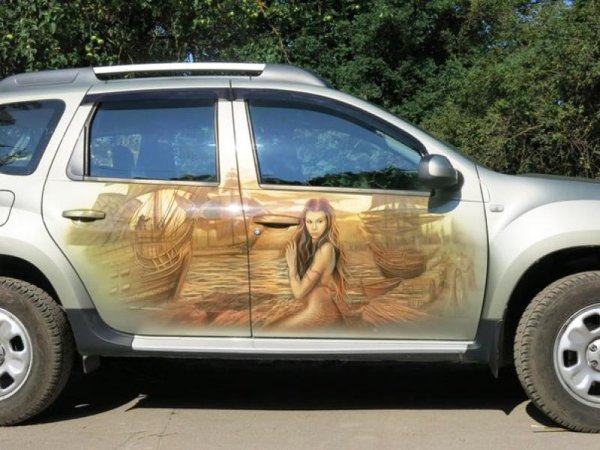 Наклейки на стойки дверей Renault Duster