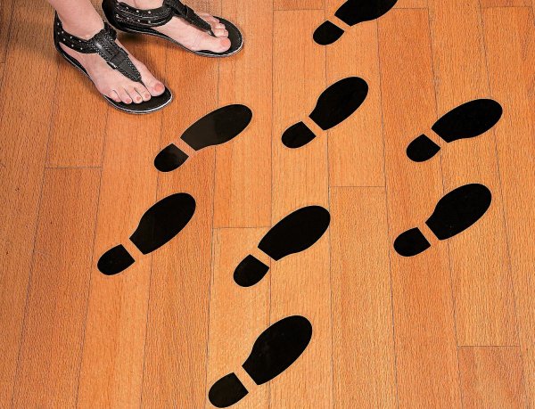 Наклейка стопа