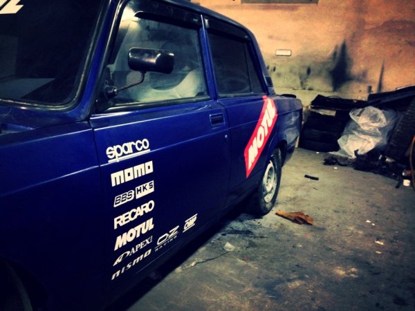 Наклейки на двери ВАЗ 2107