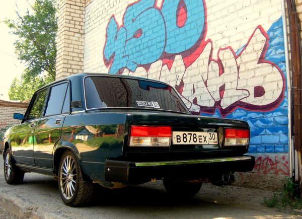 Наклейки на 2107