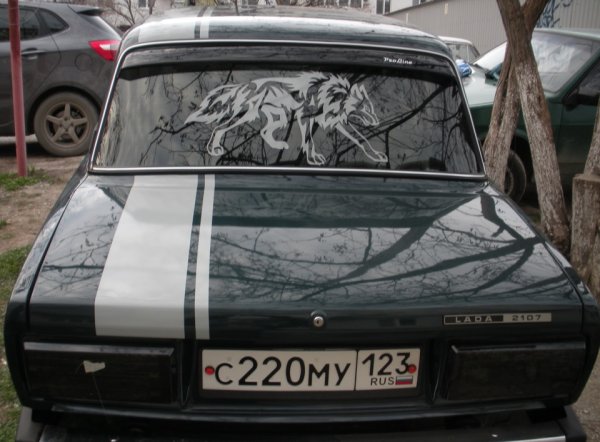 Надпись ВАЗ 2107