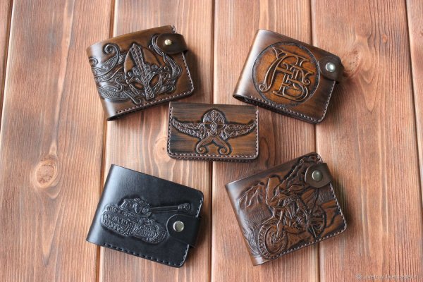 Тиснение по коже растительного дубления