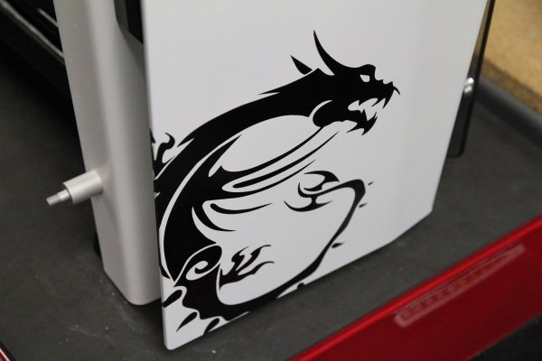 Наклейка MSI дракон на корпус ПК