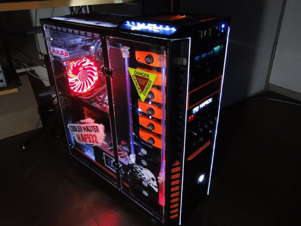 Красивый игровой системник в хорошем качестве