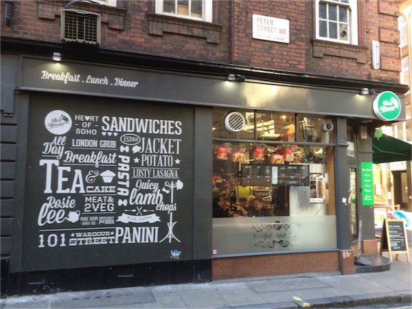 Рекламные наклейки на окна кофейни