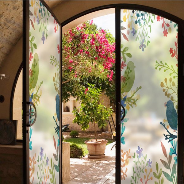 Плёнка на окна декоративная