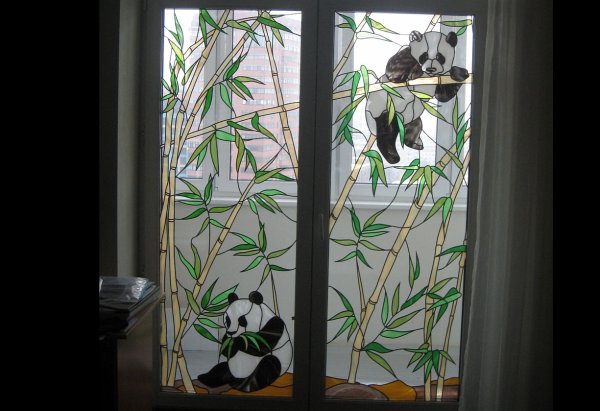 Балконная дверь с витражным стеклом