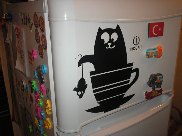 Наклейка на холодильник -паб