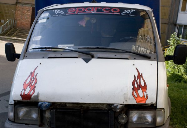 Винилография на капот волк