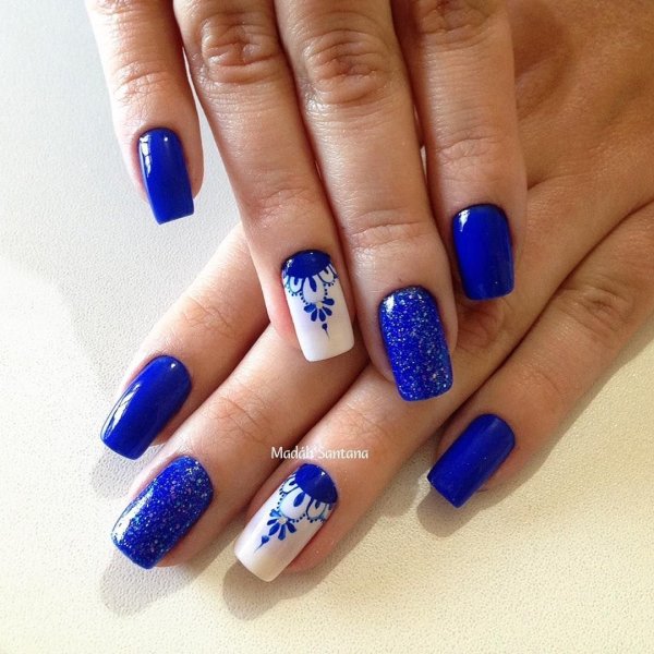 Маникюр синего цвета