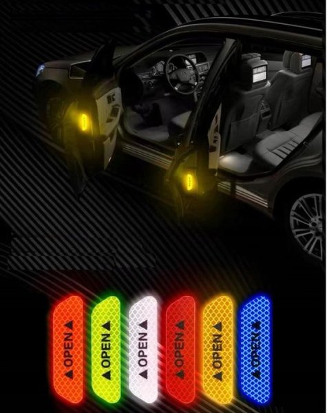 Светоотражатели на двери автомобиля