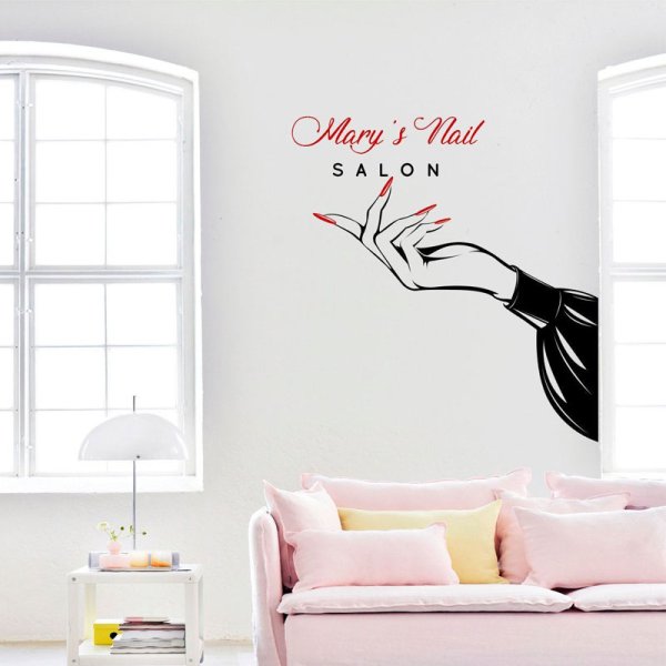 Реклама на окнах салона красоты