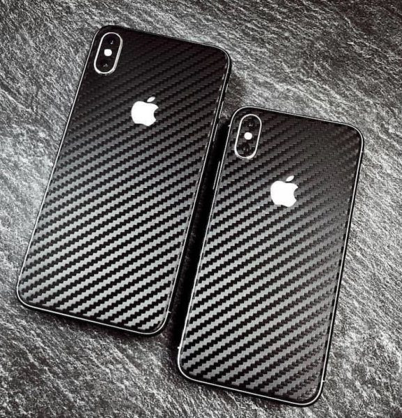 Iphone XR В пленке карбон