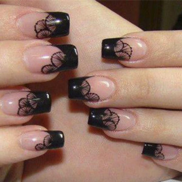Маникюр черный френч с кружевом