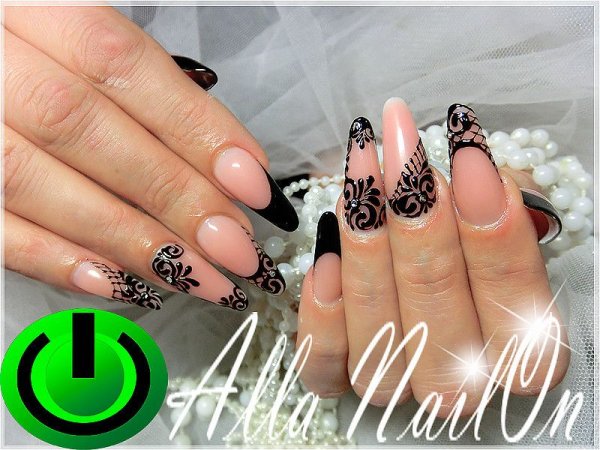 Маникюр французский с рисунком