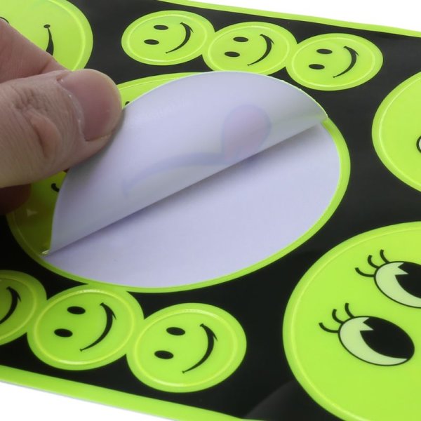 Световозвращающие наклейки