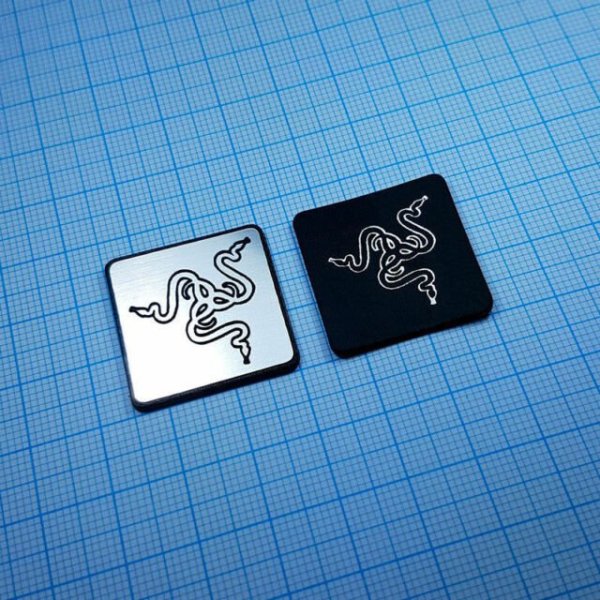 Наклейки от Razer