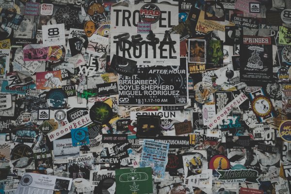 Делать наклейки