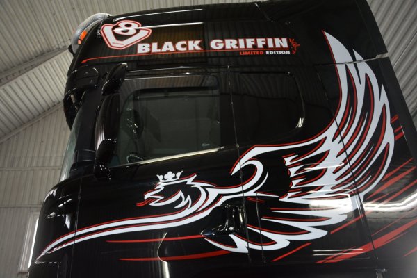 Грифон на Scania наклейки