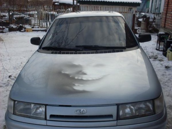 Наклейка на капот 2110