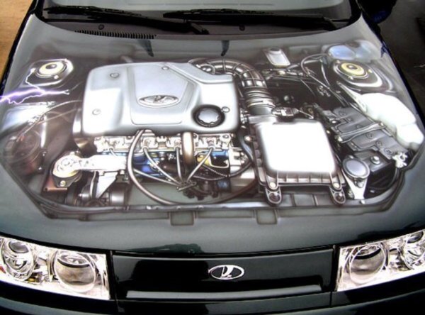 Наклейка на капот двигатель