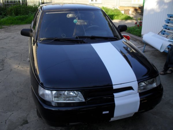 ВАЗ 2112 С черным капотом