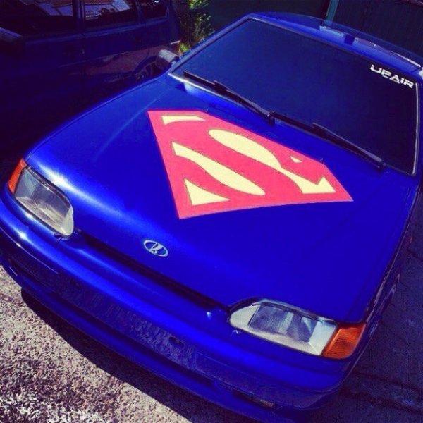 Версаче на капоте ВАЗ 2114