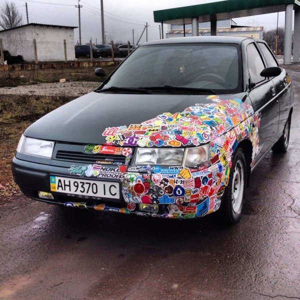 ВАЗ 2113 на лобовом стекле Pride