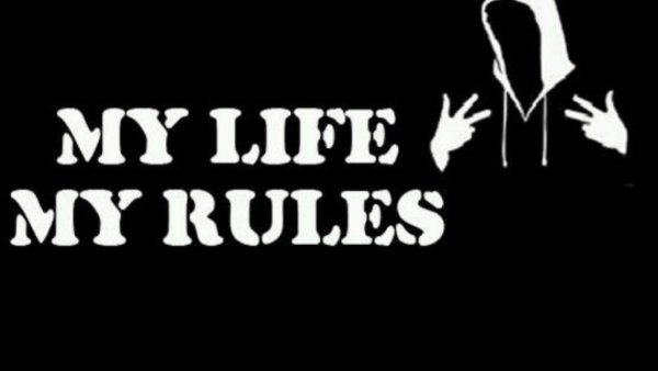 My Life my Rules на чёрном фоне
