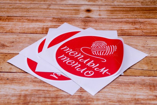 Круглые наклейки