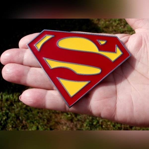 Значки супергероев