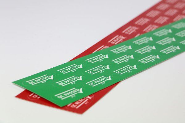 Наклейка на этикетку QC