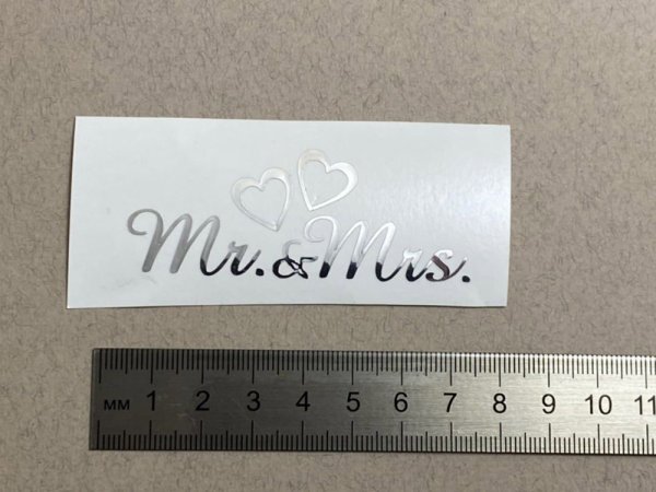 Металлизированная наклейка