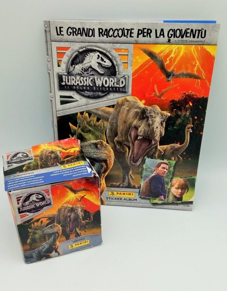 Наклейки Панини мир Юрского периода 2