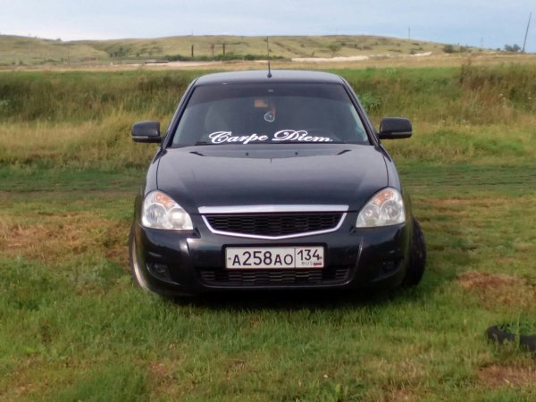 Наклейки на черную приору