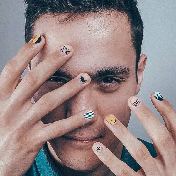 Красивый мужской маникюр