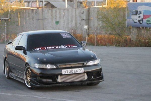 Наклейка на лобовое стекло Марк 2 Самурай