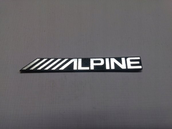 Наклейка на авто "Alpine"