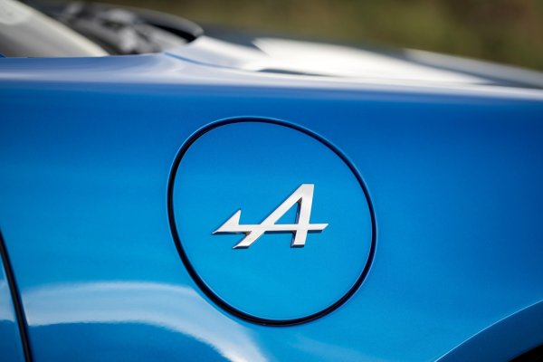 Alpine логотип