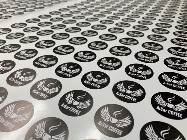 Глянцевая наклейка