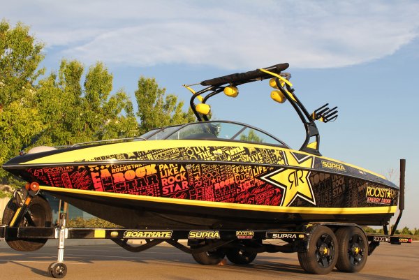 Винил на борт катера