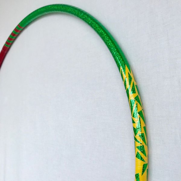 Украшение обруча для художественной гимнастики