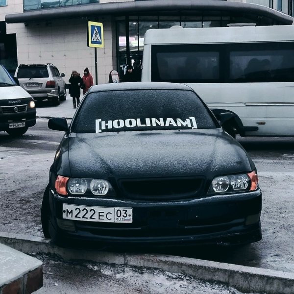 Наклейки на авто на лобовое