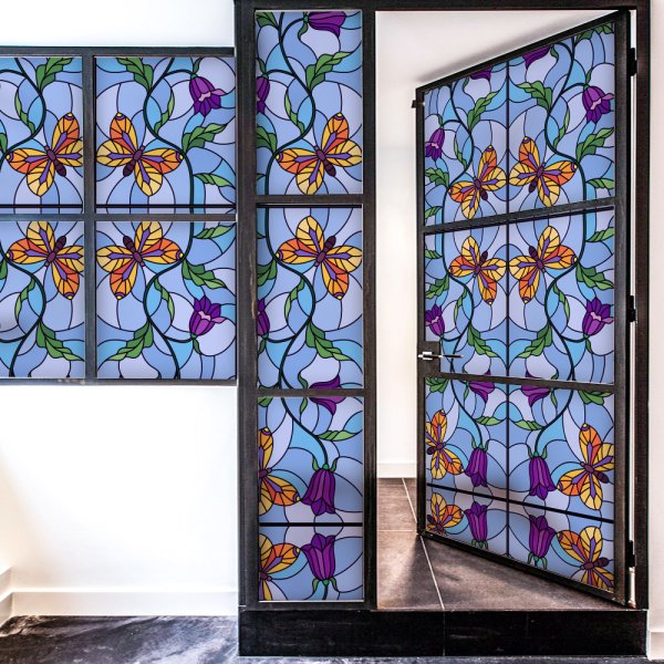 Плёнка на окна декоративная витражная
