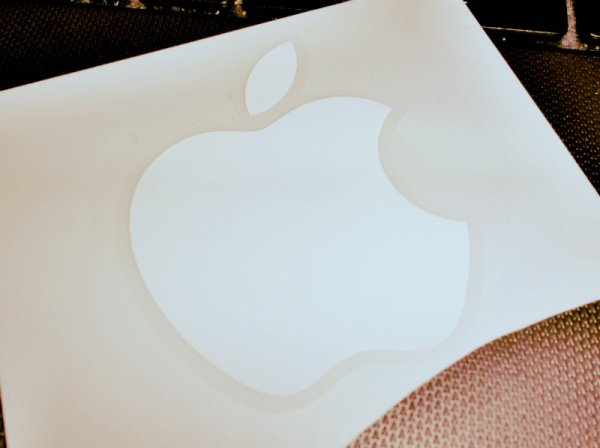 Наклейка Apple белая матовая
