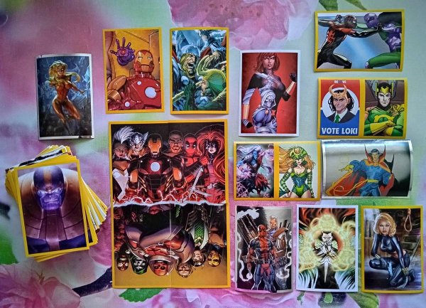 Стикеры Marvel versus