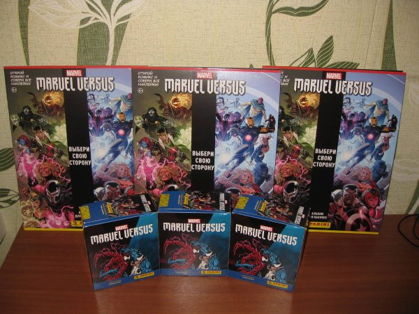 Альбом Panini Marvel versus